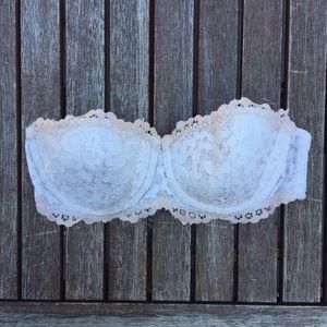 Women’s Victoria Secret Strapless Lace Bra
